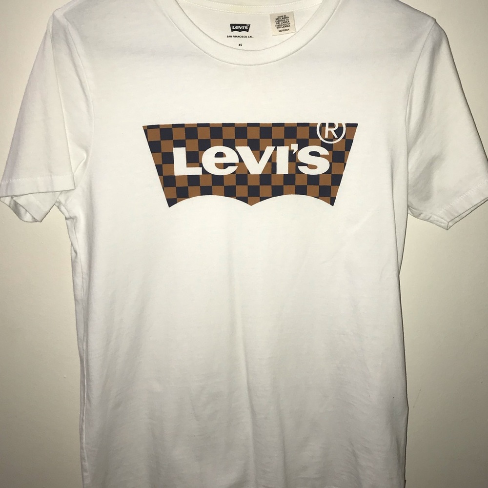 Levi’s shirt